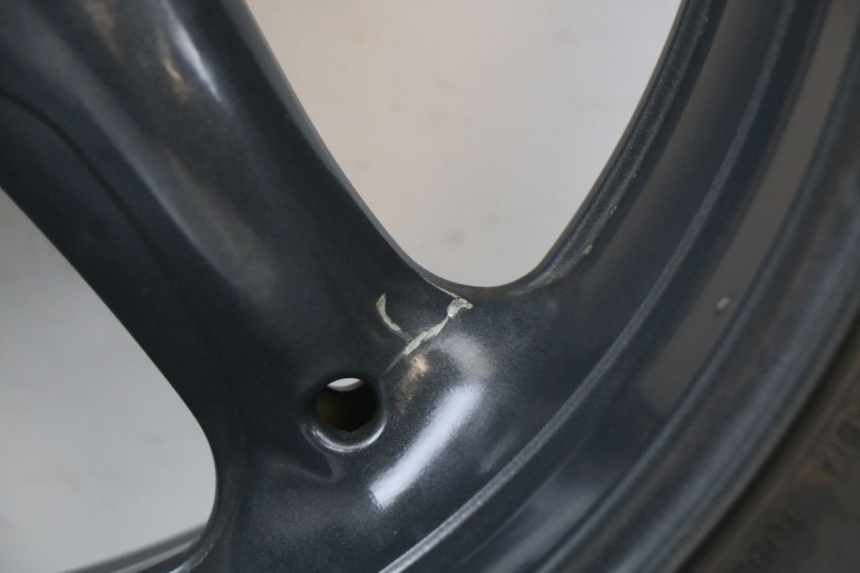 photo de CERCHIO POSTERIORE MOTO GUZZI NORGE 8V GT 1200 (2011 - 2016) - Primo piano ad alta risoluzione