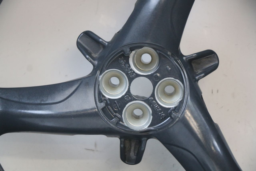 photo de CERCHIO POSTERIORE MOTO GUZZI NORGE 8V GT 1200 (2011 - 2016) - Marcature e riferimenti originali