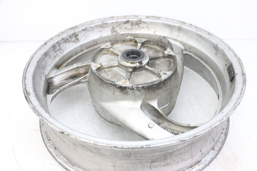 photo de CERCHIO POSTERIORE HONDA NTV DEAUVILLE 650 (1998 - 2001) - Zoom sui componenti