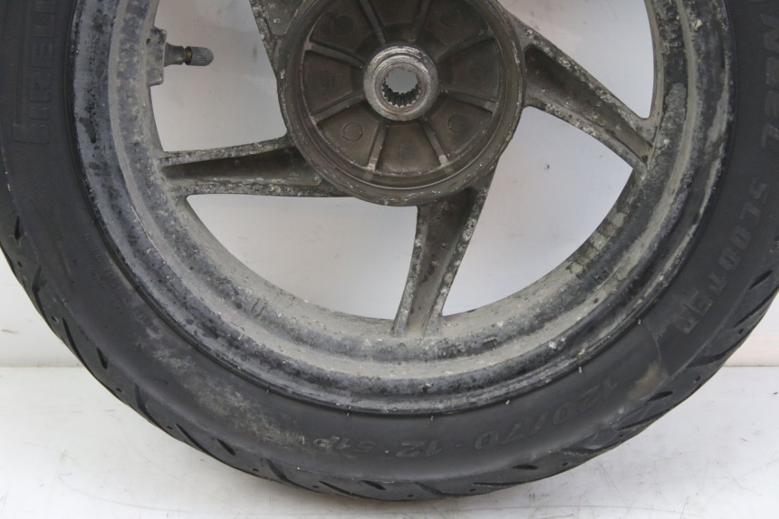 photo de CERCHIO POSTERIORE SYM ORBIT 2 4T 50 (2008 - 2017) - Caratteristiche distintive