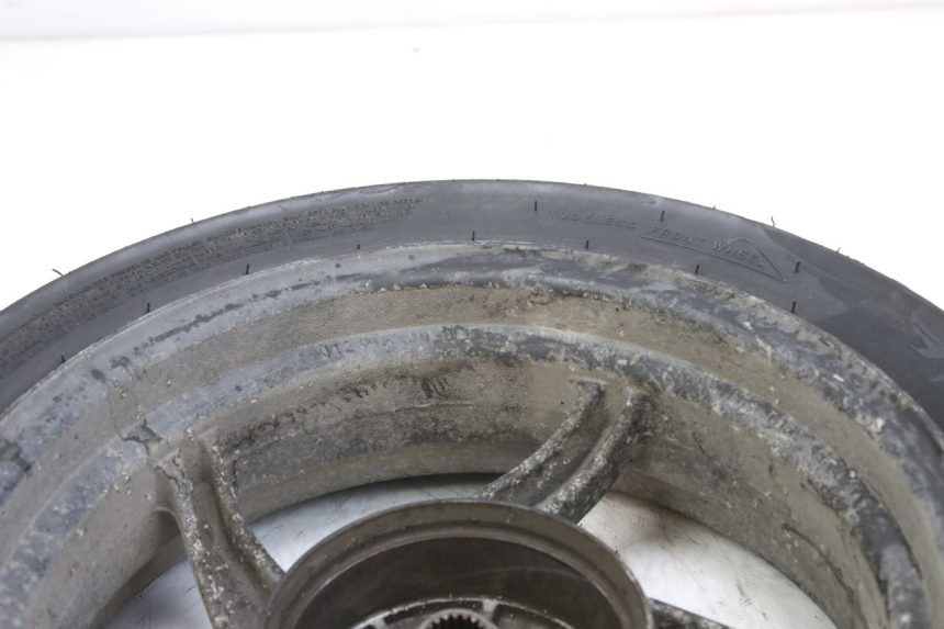 photo de CERCHIO POSTERIORE SYM ORBIT 2 4T 50 (2008 - 2017) - Primo piano tecnico