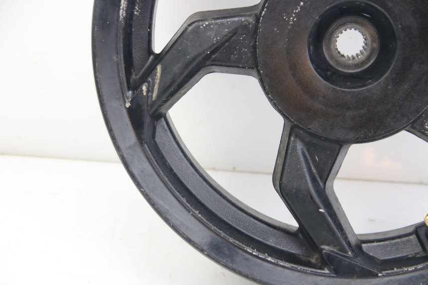 photo de CERCHIO POSTERIORE SYM ORBIT III 3 4T 50 (2021 - 2025) - Zoom sullo stato d'uso