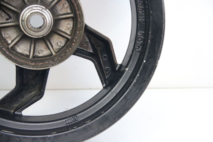 photo de CERCHIO POSTERIORE SYM ORBIT III 3 4T 50 (2021 - 2025) - Marcature e riferimenti originali