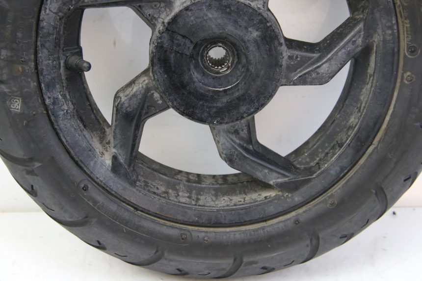 photo de CERCHIO POSTERIORE SYM ORBIT III 3 4T 50 (2021 - 2025) - Caratteristiche distintive