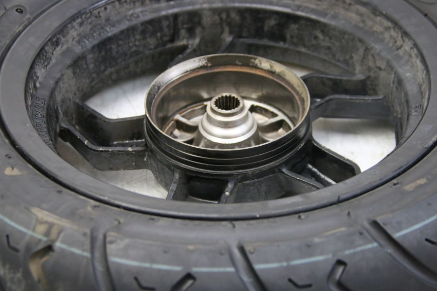 photo de CERCHIO POSTERIORE SYM ORBIT III 3 4T 50 (2021 - 2025) - Zoom sullo stato d'uso