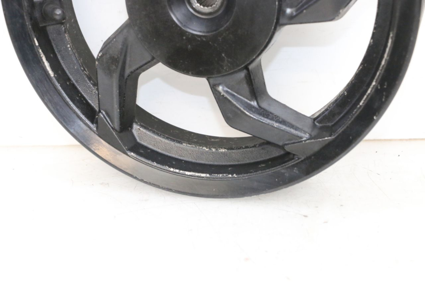 photo de CERCHIO POSTERIORE SYM ORBIT III 3 4T 50 (2018 - 2021) - Caratteristiche distintive