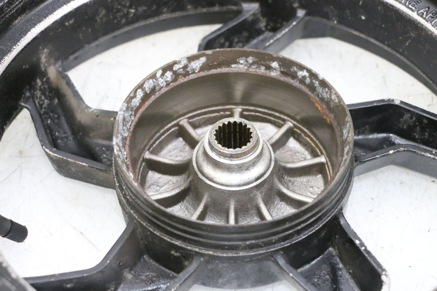 photo de CERCHIO POSTERIORE SYM ORBIT III 3 4T 50 (2018 - 2021) - Zoom sullo stato d'uso