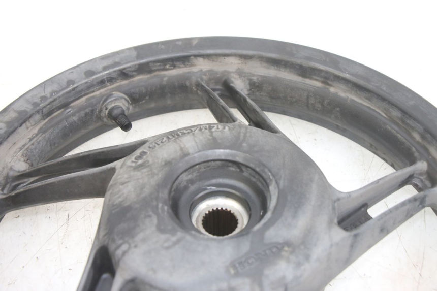 photo de CERCHIO POSTERIORE HONDA PCX (JF28) 125 (2009 - 2011) - Primo piano ad alta risoluzione