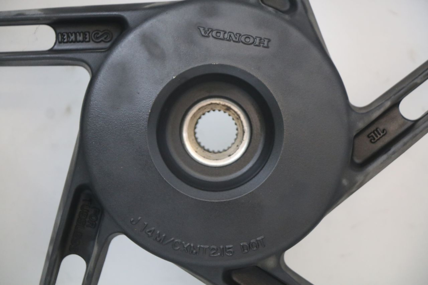 photo de CERCHIO POSTERIORE HONDA PCX (JF28) 125 (2009 - 2011) - Altra angolazione