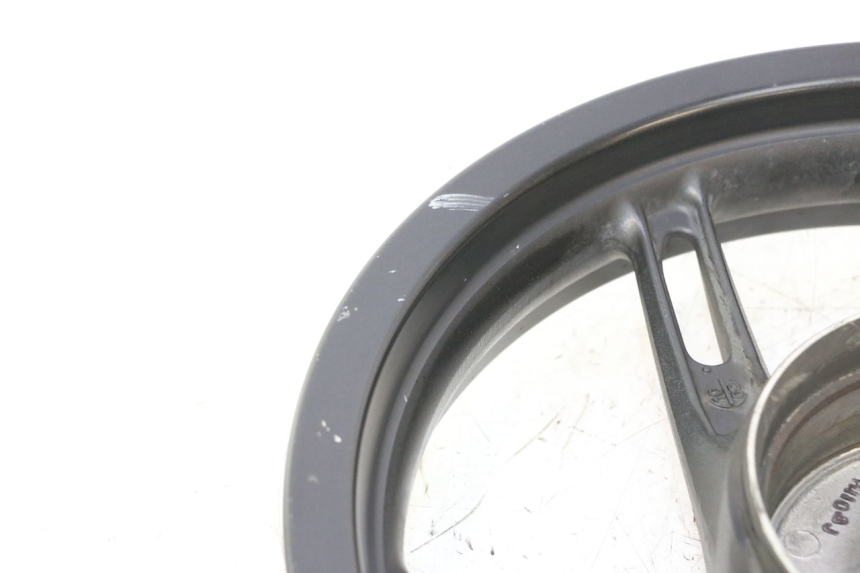 photo de CERCHIO POSTERIORE HONDA PCX (JF28) 125 (2009 - 2011) - Caratteristiche distintive