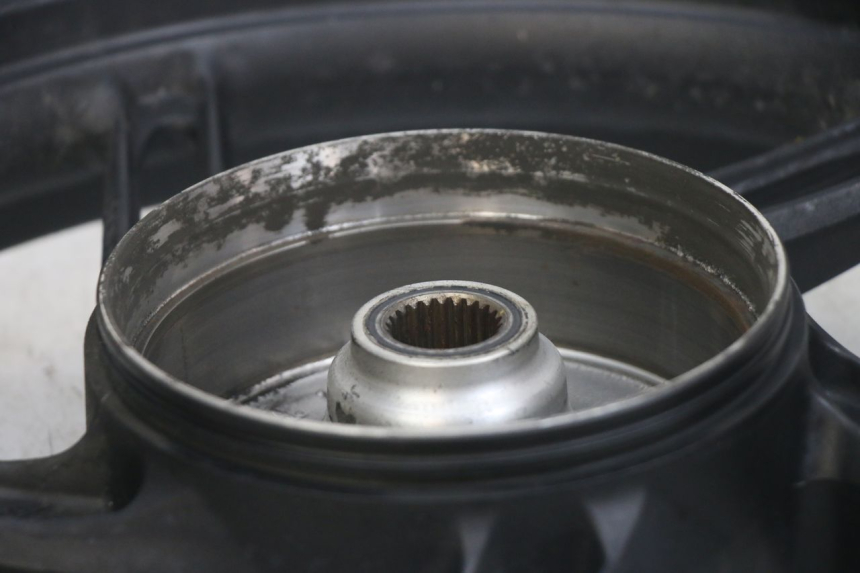 photo de CERCHIO POSTERIORE HONDA PCX (JF47) 125 (2012 - 2013) - Altra angolazione