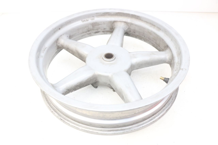 photo de CERCHIO POSTERIORE KYMCO PEOPLE 250 (2004 - 2008) - Dettagli dei punti di fissaggio