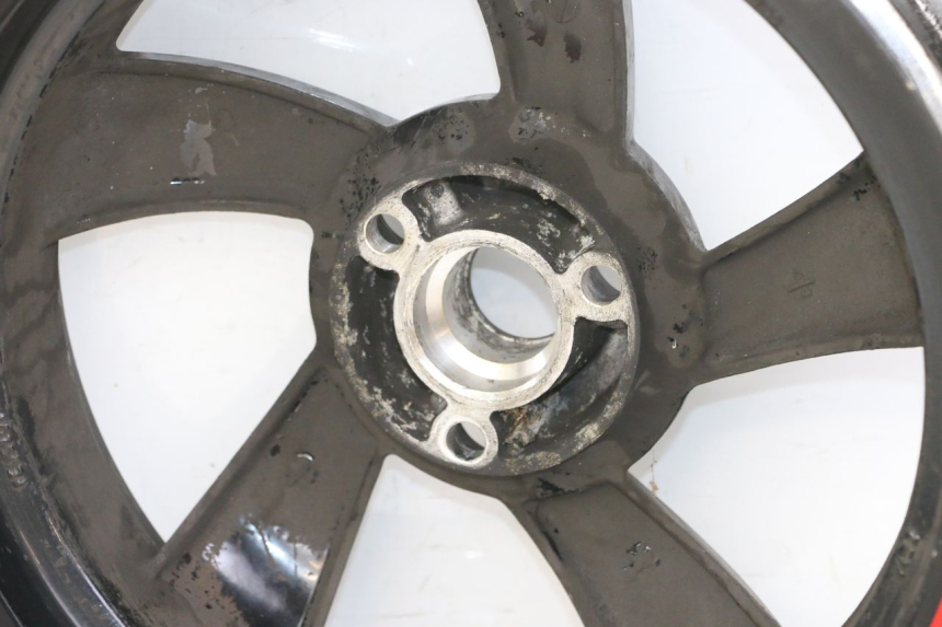 photo de CERCHIO POSTERIORE PEUGEOT CITYSTAR 2T 50 (2018 - 2021) - Primo piano tecnico