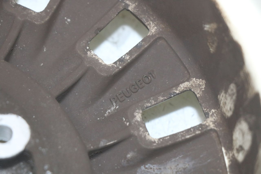 photo de CERCHIO POSTERIORE PEUGEOT DJANGO 125 (2014 - 2017) - Caratteristiche distintive