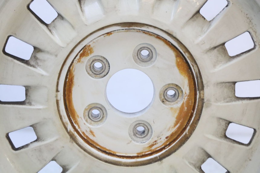 photo de CERCHIO POSTERIORE PEUGEOT DJANGO 125 (2014 - 2017) - Primo piano tecnico