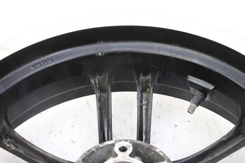 photo de CERCHIO POSTERIORE PEUGEOT SPEEDFIGHT 3 LC 2T 50 (2009 - 2015) - Primo piano ad alta risoluzione