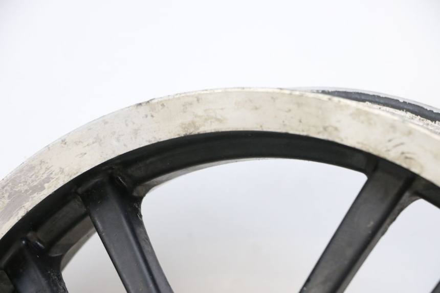 photo de CERCHIO POSTERIORE PEUGEOT SPEEDFIGHT 3 LC 2T 50 (2009 - 2015) - Stato della superficie e materiale