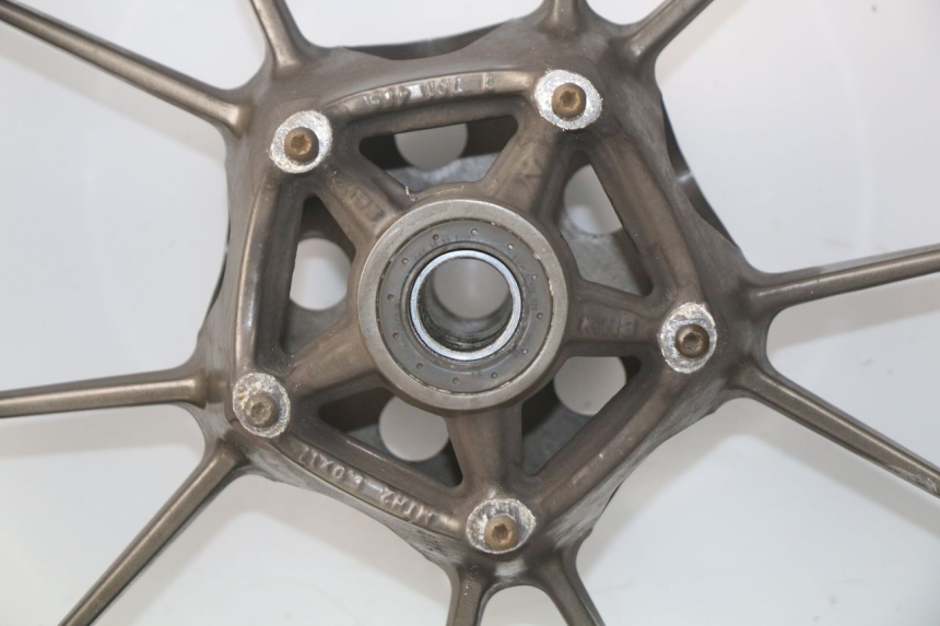 photo de CERCHIO POSTERIORE BMW S RR ABS S1000RR 1000 (2009 - 2011) - Caratteristiche distintive