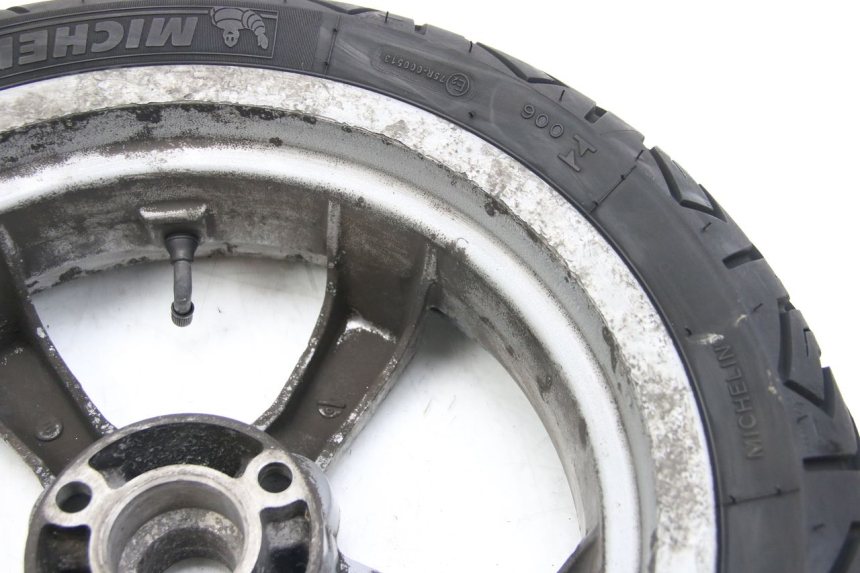 photo de CERCHIO POSTERIORE PEUGEOT SATELIS COMPRESSOR K15 125 (2006 - 2009) - Caratteristiche distintive