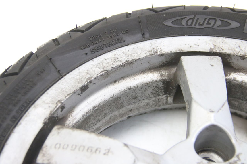 photo de CERCHIO POSTERIORE PEUGEOT SATELIS COMPRESSOR K15 125 (2006 - 2009) - Stato della superficie e materiale