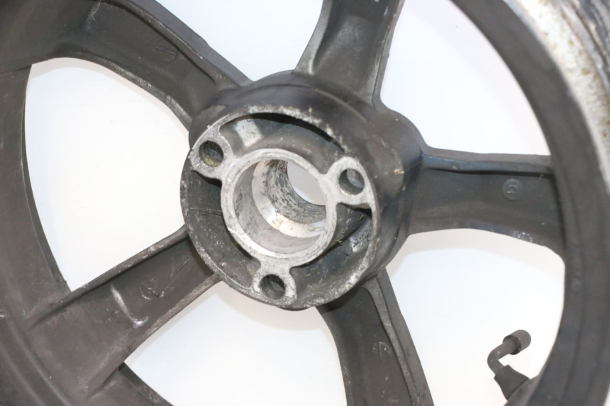 photo de CERCHIO POSTERIORE PEUGEOT SATELIS COMPRESSOR K15 125 (2006 - 2009) - Stato della superficie e materiale