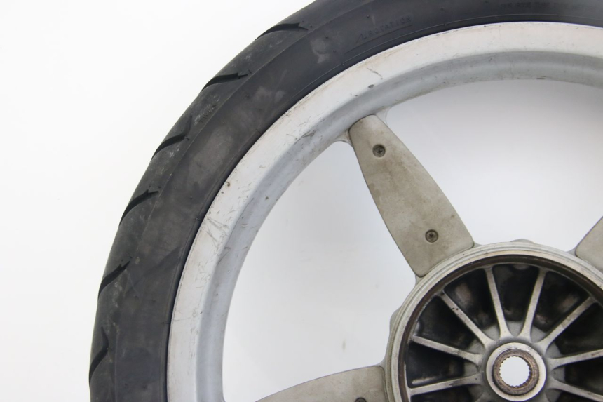 photo de CERCHIO POSTERIORE APRILIA SCARABEO 4T 50 (2009 - 2017) - Caratteristiche distintive