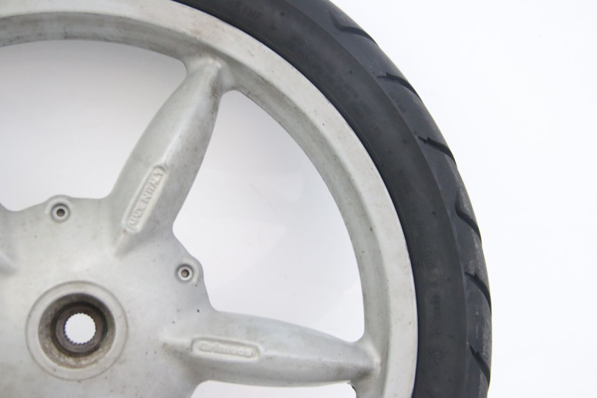 photo de CERCHIO POSTERIORE APRILIA SCARABEO 4T 50 (2009 - 2017) - Dettagli dei punti di fissaggio