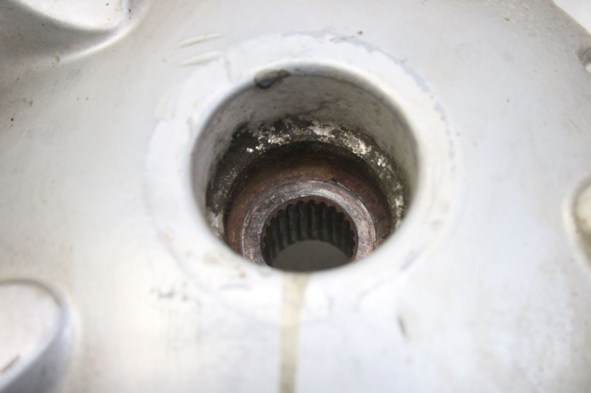 photo de CERCHIO POSTERIORE APRILIA SCARABEO 100 (2003 - 2012) - Zoom sullo stato d'uso