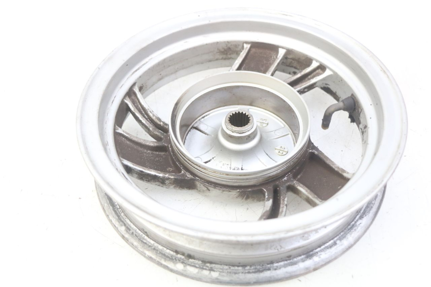 photo de CERCHIO POSTERIORE KYMCO SENTO 100 (2008 - 2013) - Caratteristiche distintive