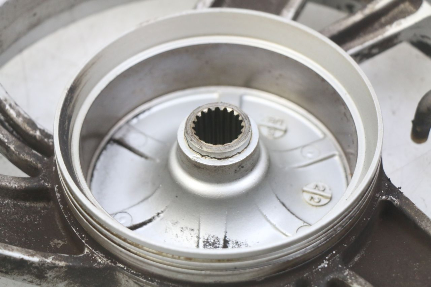 photo de CERCHIO POSTERIORE KYMCO SENTO 100 (2008 - 2013) - Primo piano ad alta risoluzione