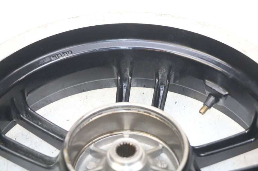 photo de CERCHIO POSTERIORE PEUGEOT SPEEDFIGHT 3 AIR 50 (2009 - 2015) - Caratteristiche distintive