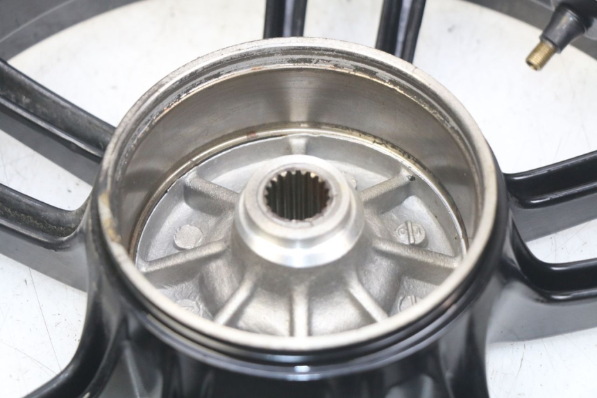 photo de CERCHIO POSTERIORE PEUGEOT SPEEDFIGHT 3 AIR 50 (2009 - 2015) - Zoom sui componenti