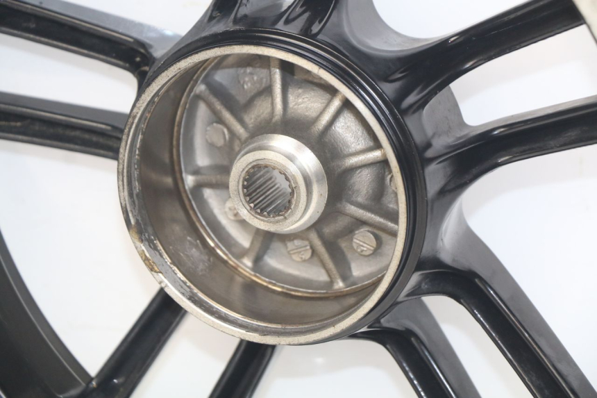 photo de CERCHIO POSTERIORE PEUGEOT SPEEDFIGHT 3 AIR 50 (2009 - 2015) - Primo piano tecnico