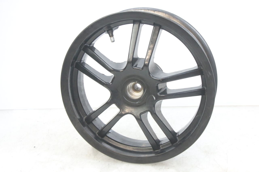 photo de CERCHIO POSTERIORE PEUGEOT SPEEDFIGHT 4 4T 50 (2015 - 2020) - Primo piano tecnico