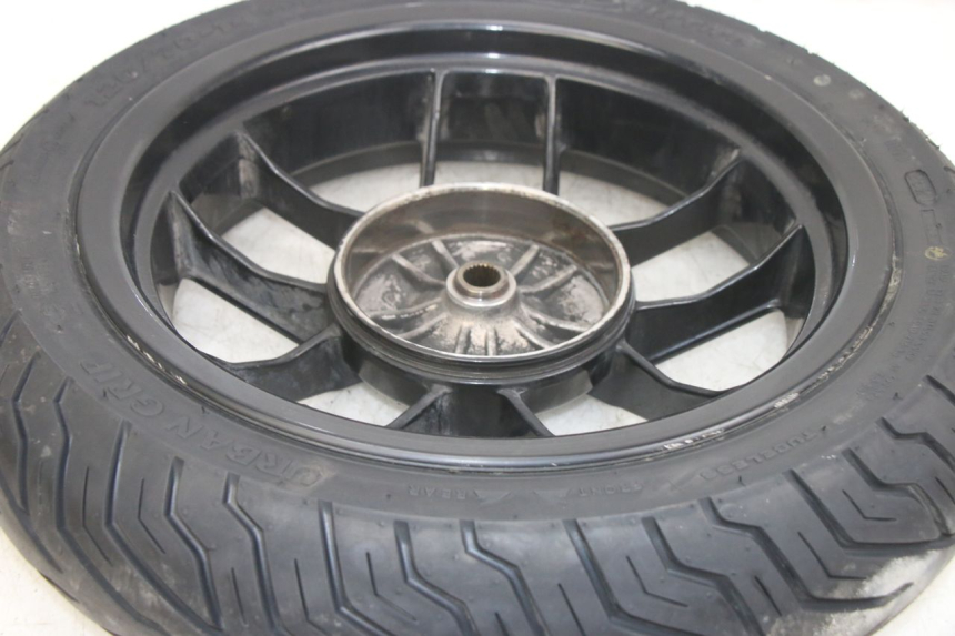 photo de CERCHIO POSTERIORE APRILIA SR 2T 50 (2012 - 2017) - Primo piano tecnico