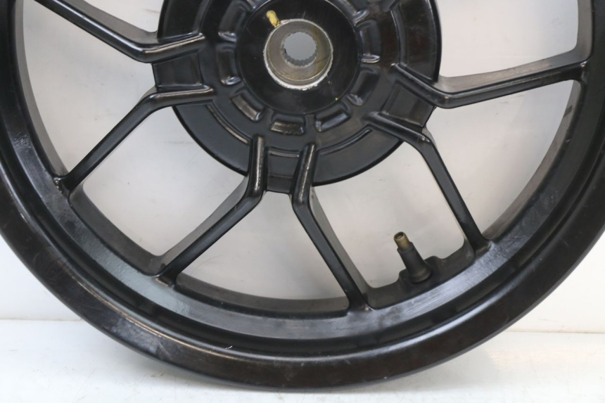 photo de CERCHIO POSTERIORE APRILIA SR 2T 50 (2018 - 2022) - Zoom sullo stato d'uso