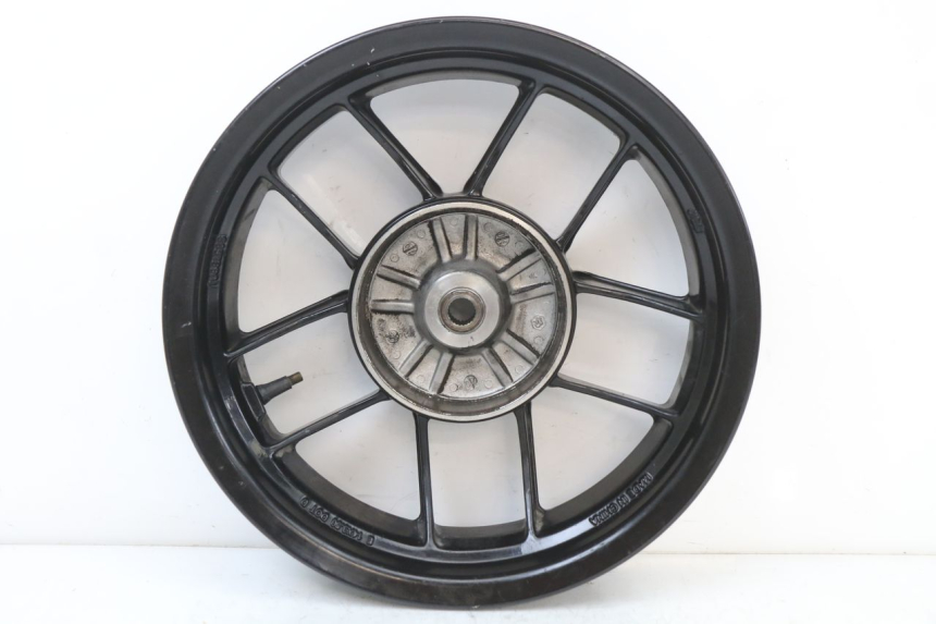 photo de CERCHIO POSTERIORE APRILIA SR 2T 50 (2018 - 2022) - Primo piano tecnico