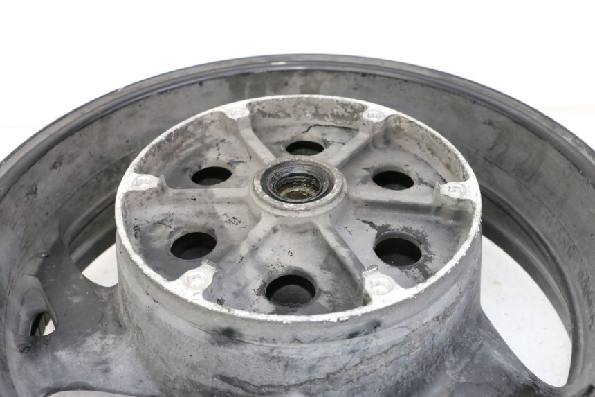 photo de CERCHIO POSTERIORE HONDA ST PAN EUROPEAN 1300 (2002 - 2013) - Caratteristiche distintive