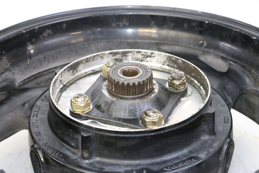 photo de CERCHIO POSTERIORE HONDA ST PAN EUROPEAN 1300 (2002 - 2013) - Focus sulla struttura