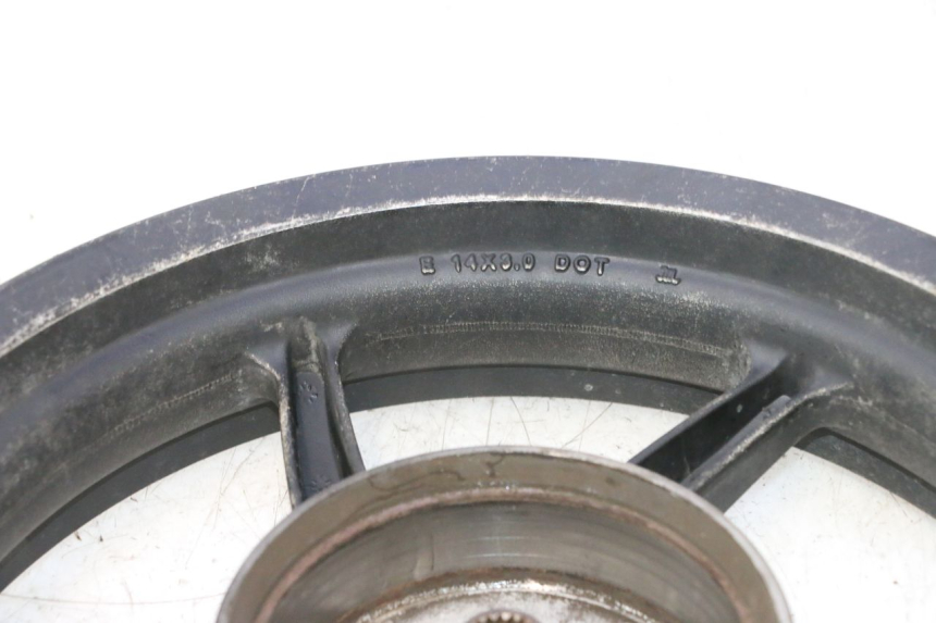 photo de CERCHIO POSTERIORE KYMCO SUPER 8 2T 50 (2007 - 2013) - Caratteristiche distintive
