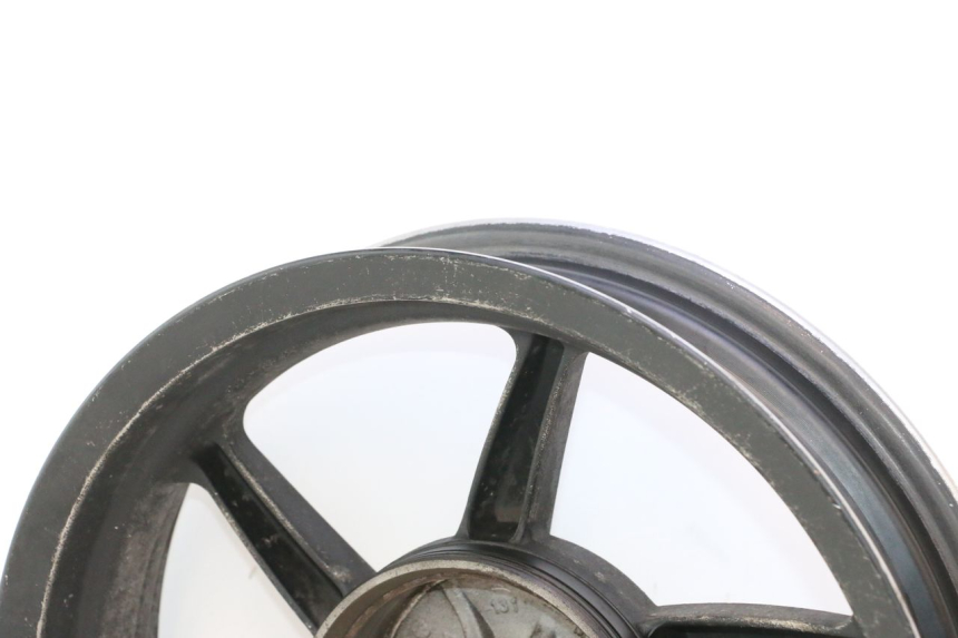 photo de CERCHIO POSTERIORE KYMCO SUPER 8 2T 50 (2007 - 2013) - Dettagli dei punti di fissaggio