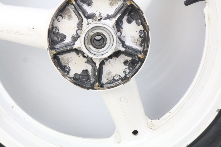 photo de CERCHIO POSTERIORE SUZUKI SV S 650 (1999 - 2002) - Focus sulla struttura