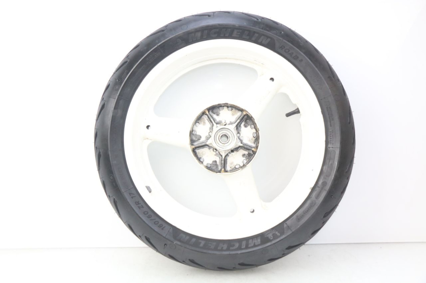 photo de CERCHIO POSTERIORE SUZUKI SV S 650 (1999 - 2002) - Zoom sullo stato d'uso