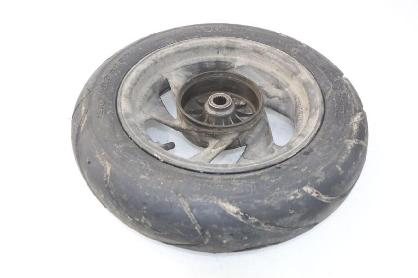 photo de CERCHIO POSTERIORE PEUGEOT SV 80 (1993 - 1997) - Zoom sullo stato d'uso