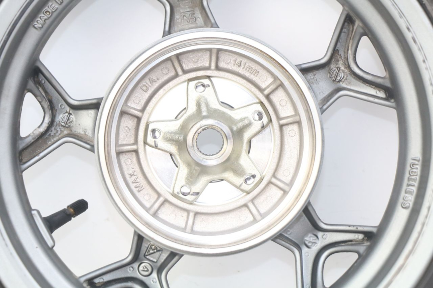 photo de CERCHIO POSTERIORE APRILIA SXR 50 (2021 - 2023) - Caratteristiche distintive