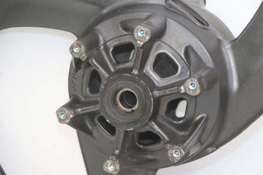 photo de CERCHIO POSTERIORE YAMAHA TDR DELTABOX 125 (1997 - 2003) - Primo piano ad alta risoluzione