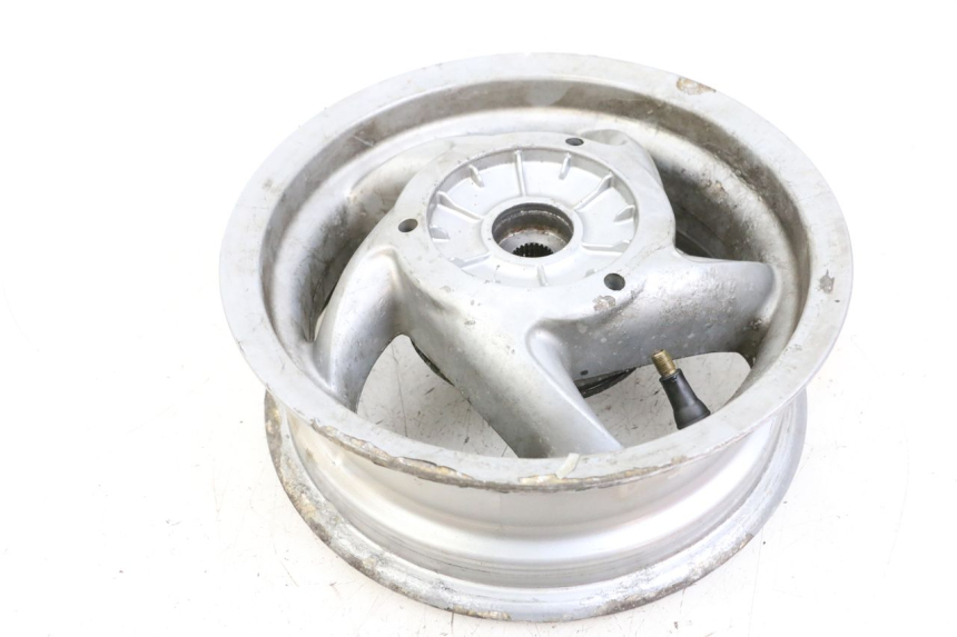 photo de CERCHIO POSTERIORE PIAGGIO TYPHOON 50 (2000 - 2009) - Dettagli dei punti di fissaggio