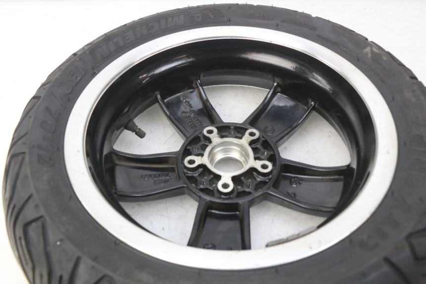 photo de CERCHIO POSTERIORE PIAGGIO VESPA GTS IGET ABS 125 (2017 - 2023) - Dettaglio del componente