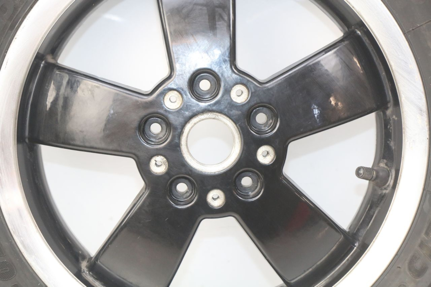 photo de CERCHIO POSTERIORE PIAGGIO VESPA GTS IGET ABS 125 (2017 - 2023) - Zoom sui componenti