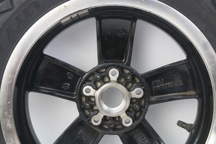 photo de CERCHIO POSTERIORE PIAGGIO VESPA GTS IGET ABS 125 (2017 - 2023) - Altra angolazione